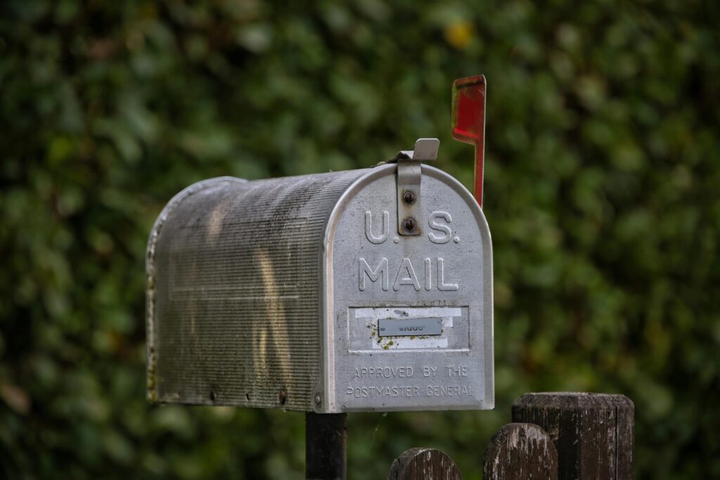 mailbox with a red flag up